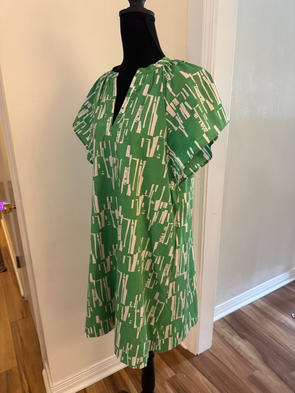 Pinch Green & White Printed Shift Dress - Picture 4 of 12